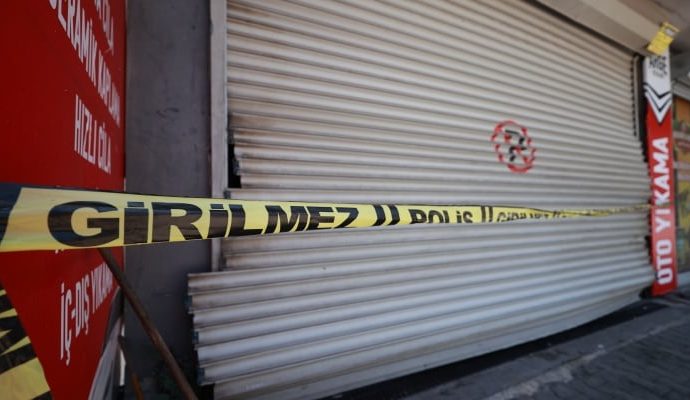 Oto yıkamacıda facia: Dört genç ölü bulundu