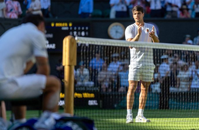 Carlos Alcaraz ve Naomi Osaka Wimbledon’da ikinci turda