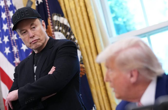Musk’tan Trump’a karşı siyasi parti kurma sinyali