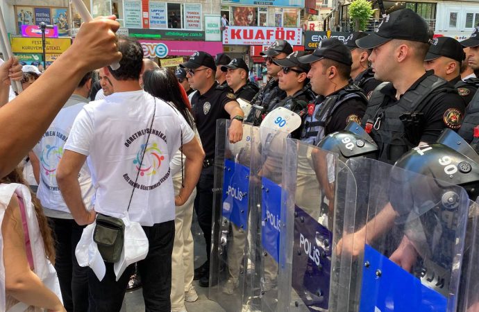 Büyük Öğretmen Yürüyüşü’ne Ankara’da müdahale: Gözaltılar var