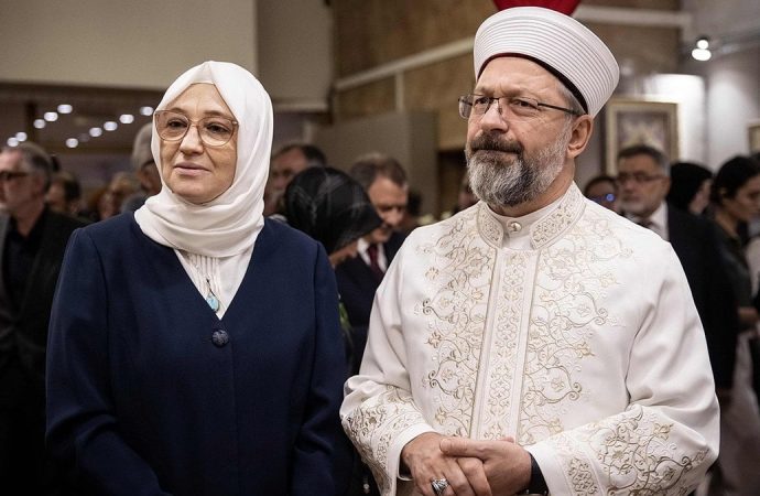 İnanılmaz bir saltanatın belgesi: Hacca yanlarında ütücü götürmüşler