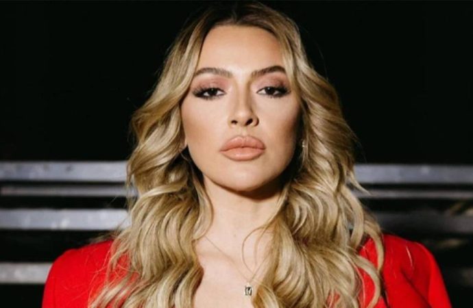 Hadise sarı saçtan vazgeçti: Görenler tanıyamadı
