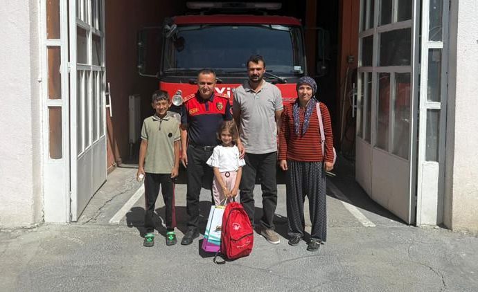 Köyü yangından beş yaşındaki Aslı kurtardı