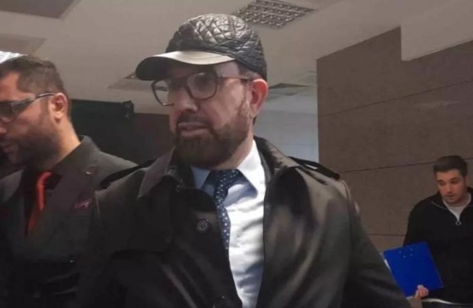 Timur Cihantimur’un babası bir ay doktorluktan men edildi