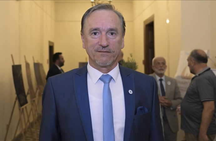 Srebrenitsalı doktor Schindler: Üç yıl boyunca hedefi her gün yeni biri kurtarmak oldu