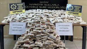 Hatay’da 600 bin uyuşturucu hap ele geçirildi