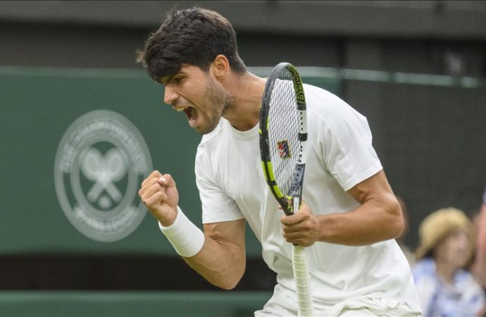 Dünya 2 numarası Alcaraz Wimbledon’da çeyrek finale çıktı
