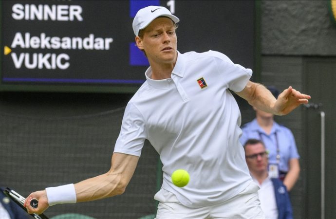 Sinner ve Djokoviç, Wimbledon’da çeyrek finale çıktı