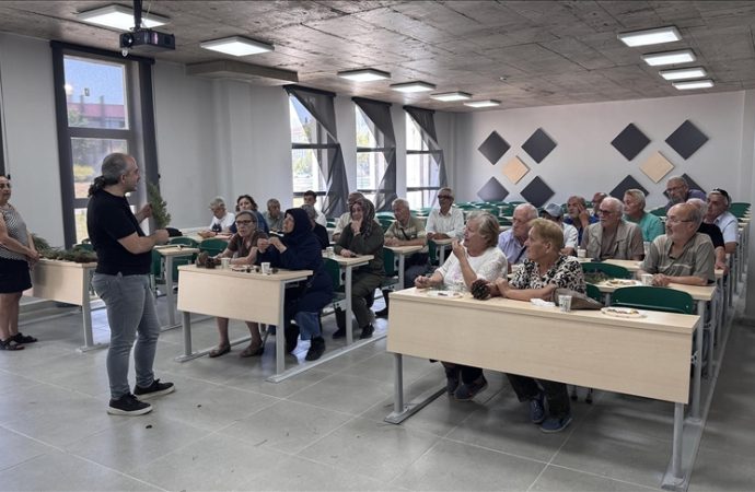 60 yaş üstü üniversiteliler