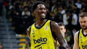 Fenerbahçe yıldızına resmen veda etti: Hayes-Davis NBA yolcusu