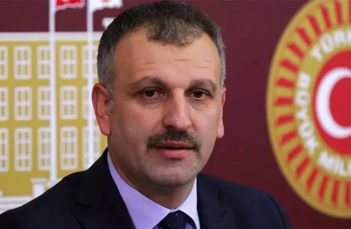 Başdanışman Saral turizm bakanını da azarladı