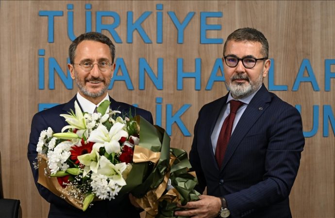 Fahrettin Altun yeni görevini Muharrem Kılıç’tan devraldı