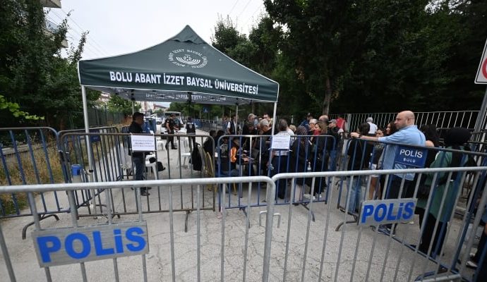 Grand Kartal davası hakimi: Duruşma düzenini bozan tutuklanacak