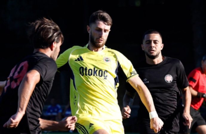 Fenerbahçe ilk hazırlık maçında berabere kaldı
