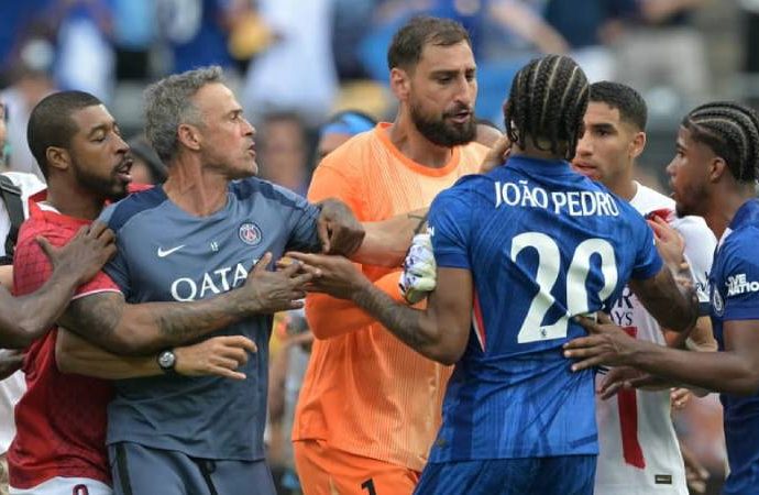 PSG’nin yenilgi öfkesi: Luis Enrique, Joao Pedro’ya tokat attı