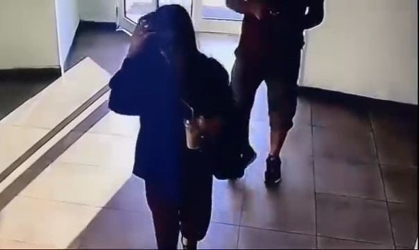 Ayşe eve elinde kahvesiyle girdi, iki gün sonra cesedi valiz içinde dışarı çıktı