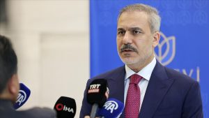 Fidan YPG’yi uyardı: Fırsatçılık yapmasınlar