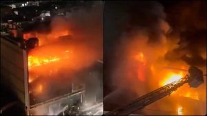 Alışveriş merkezinde yangın: 61 kişi hayatını kaybetti