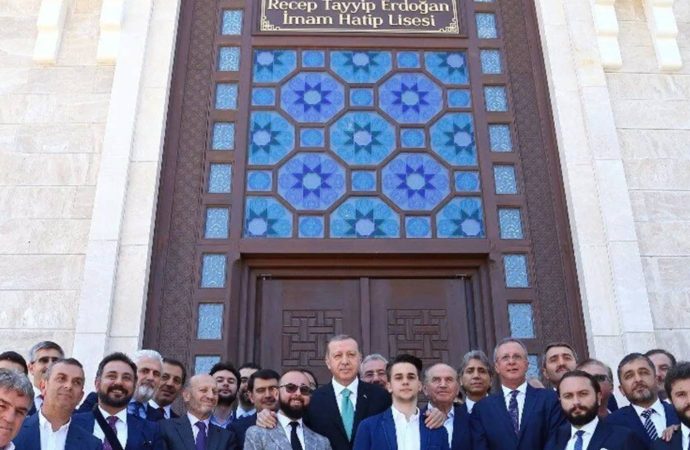Erdoğan’a göre LGS’deki ‘şaibe’ iddiaları ‘dedikodu siyaseti’