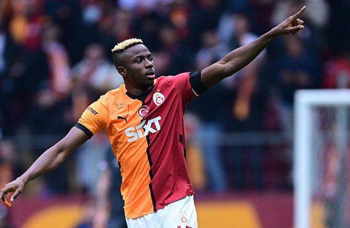 Osimhen Napoli’den koptu ama Galatasaray’a da henüz gelmedi!