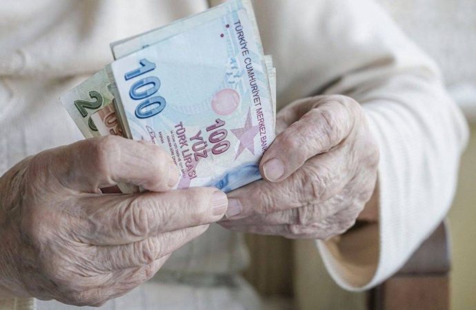 Emekli çalışan sayısı iki milyonu aştı