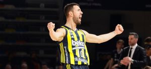 Fenerbahçe kaptanıyla sözleşme uzattı!