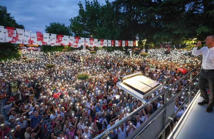 Özgür Özel: Erdoğan’ın savcıları Ak Toroslara sarıldı