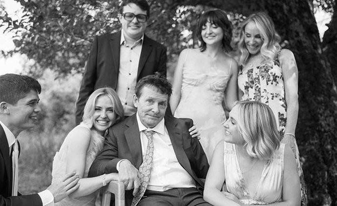 Michael J. Fox ‘Geleceğe çok erken döndü’: 34 yıldır parkinson hastası ve iyi ki eşi Tracy var