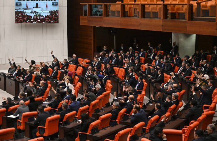 Sağlık Bakanlığı ruhsat verirse artık kenevir ürünleri eczanelerde satılabilecek