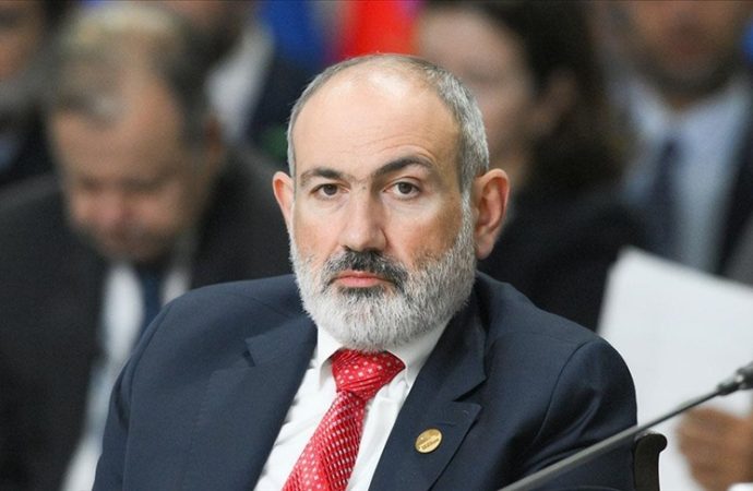 Paşinyan Ermeni Kilisesi yönetimini değiştirecek