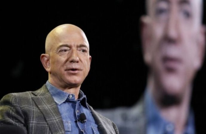 Jeff Bezos Amazon bilançosu öncesi 1,5 milyar dolarlık hisse sattı