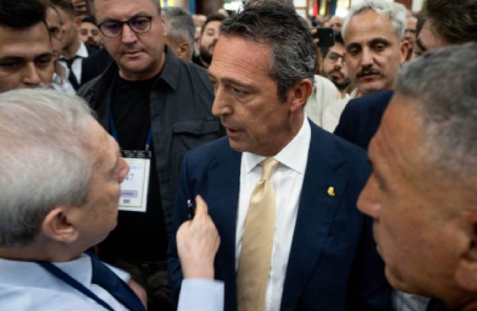 Fenerbahçe Yüksek Divan Kurulunda gerginlik: Aziz Yıldırım ‘aday olmayacağım’ dedi