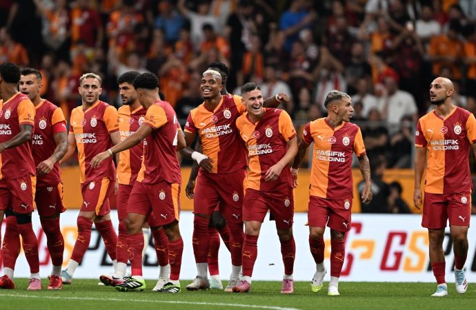 Galatasaray, Strasbourg’u rahat yendi