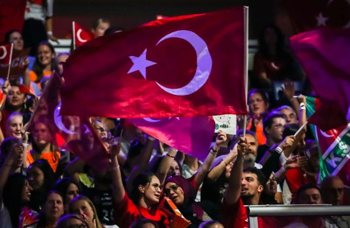 Potanın U16 sultanları Yunanistan’ı yıktı