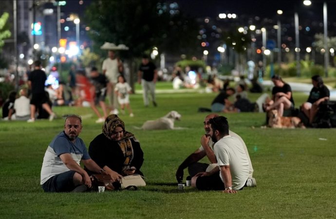 Temmuz normali: Gündüz ‘ısı stresi’,  gece ‘tropikal sıcak’