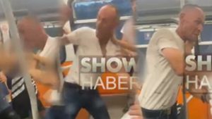 Metroda ‘Küfürlü konuşma’ diye uyardı, evire çevire dövüldü