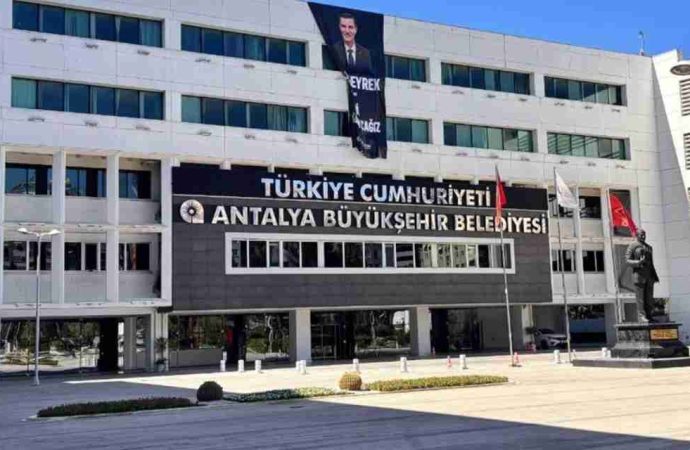 Antalya Büyükşehir Belediyesi’nde üç kişi daha gözaltında