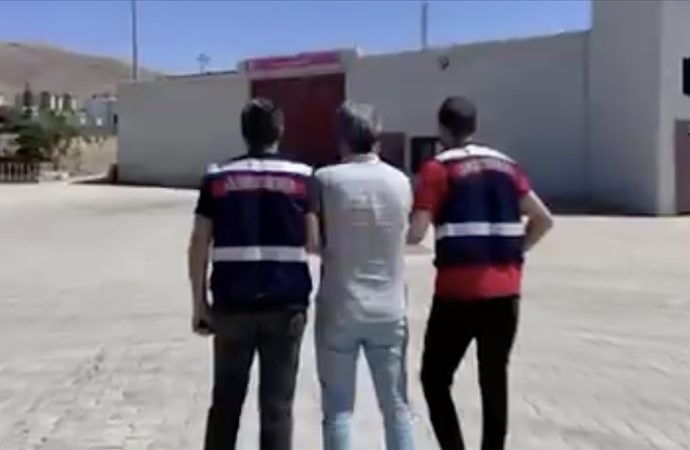 FETÖ’ye 26 ilde operasyon: 77 şüpheli yakalandı