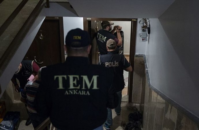 FETÖ’nün finans ve mahrem yapılanması soruşturmasında 12 gözaltı