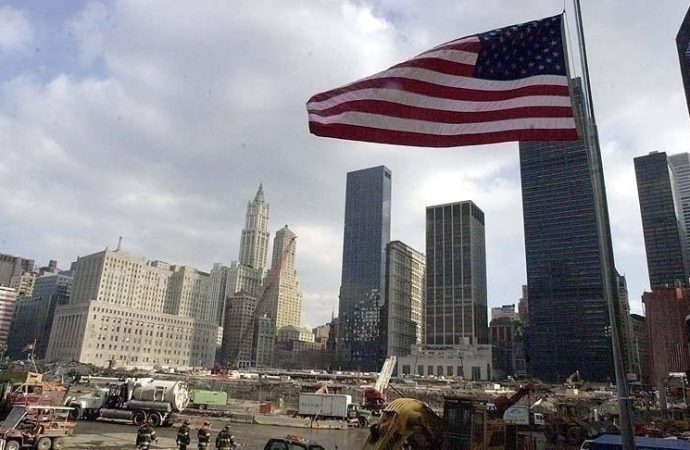 Amerikan ekonomisi hızlı büyümeye devam etti, FED faizi sabit bıraktı