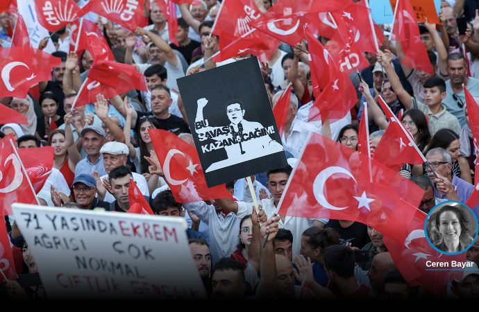 CHP zoru başardı, Aksaray meydanını doldurdu