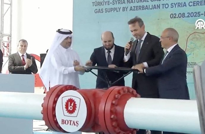 Bakan duyurdu: Suriye’ye doğalgaz akışı başladı