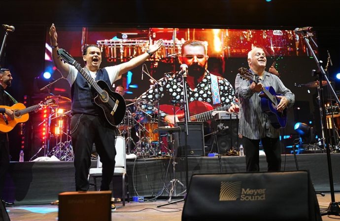 Gipsy Kings by Andre Reyes Didim’deydi