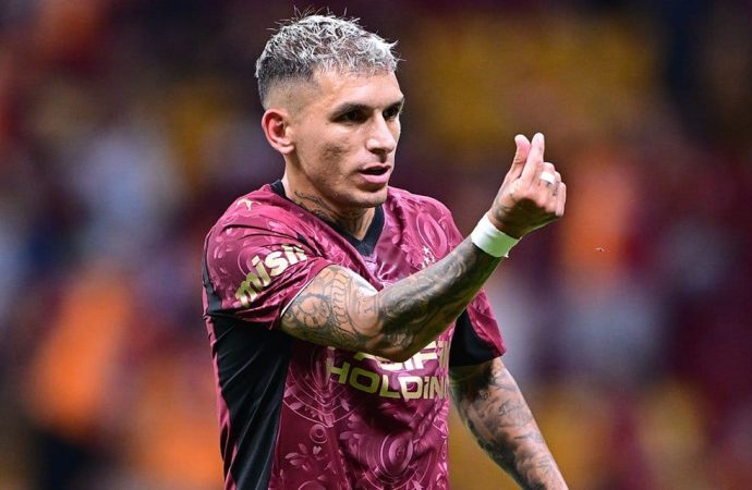 Torreira sahada da kazandı, aşkta da