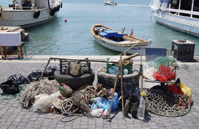 Cunda’da deniz dibi temizliği: Yok yok