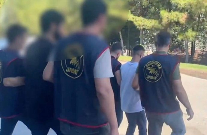 Dolandırıcılık ve yasa dışı bahis operasyonu: 24 kişi tutuklandı
