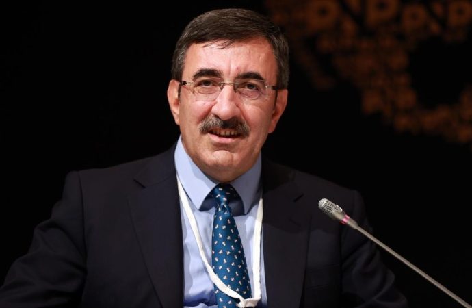 Cevdet Yılmaz: Yıl sonunda enflasyonu yüzde 20’li seviyelere indirmeyi amaçlıyoruz
