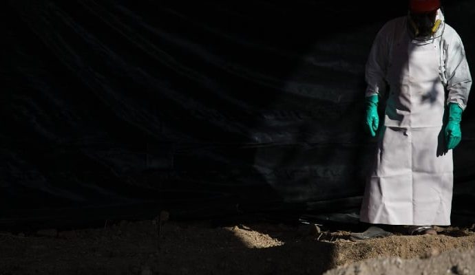 Evden toplu mezar çıktı: 32 ceset bulundu