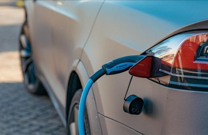 Türkiye’de elektrikli otomobil satışı ilk kez 100 bini aştı