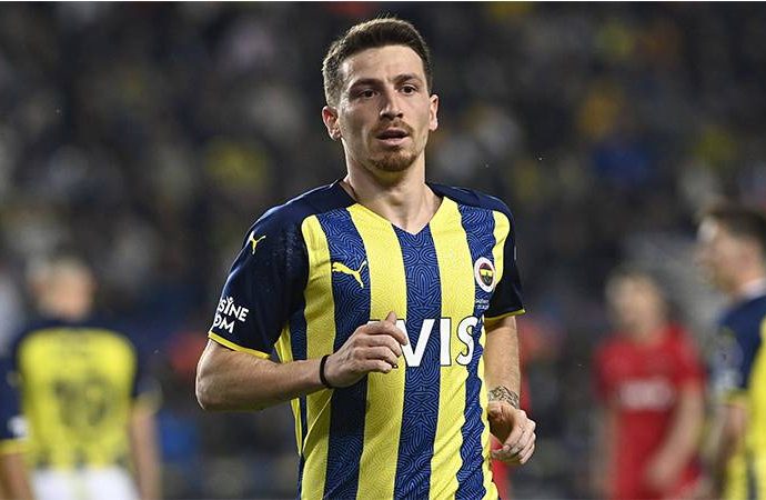 Fenerbahçe’nin bu sezonki tek kaptanı Mert Hakan Yandaş olacak!